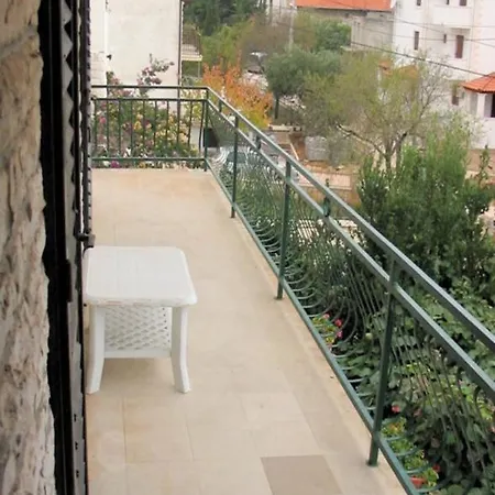 Val Supetar